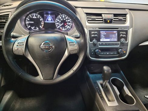 Used 2017 Nissan Altima 2.5 SV FWD image 22