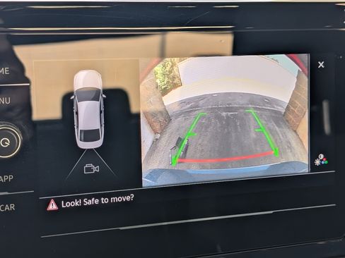 Used 2025 Volkswagen Jetta Sport image 26