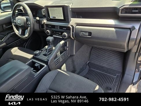 Used 2025 Toyota 4Runner SR5 AWD/4WD image 21