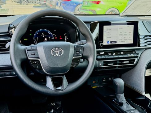 Used 2026 Toyota Camry LE FWD image 36