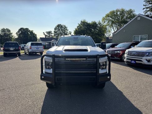 Used 2024 Chevrolet Silverado 2500 Custom w/ Custom Value Package AWD/4WD image 2