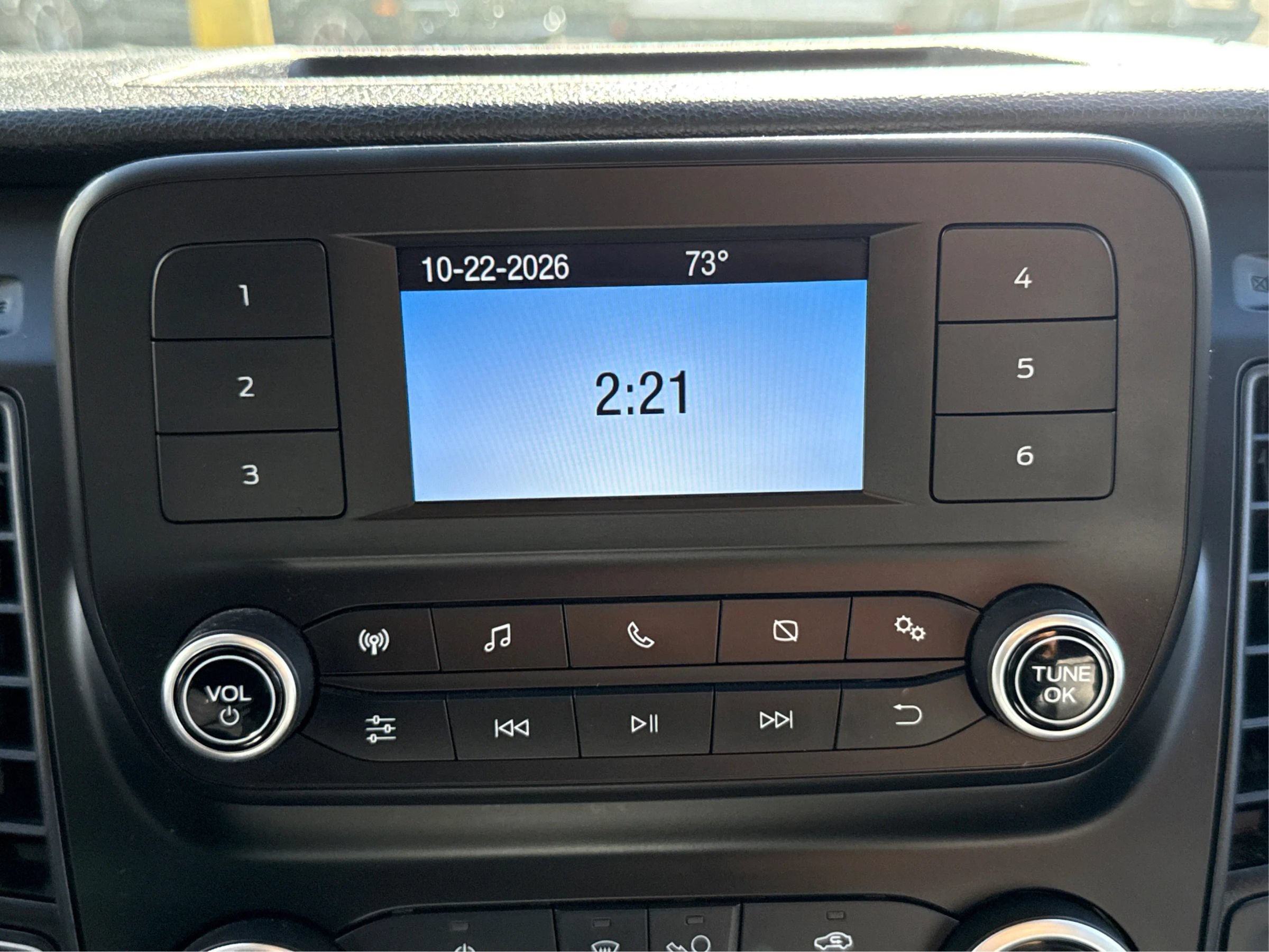 Used 2020 Ford Transit 250 Medium Roof AWD image 13