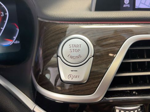 Certified 2022 BMW 740i xDrive w/ Premium Package image 27