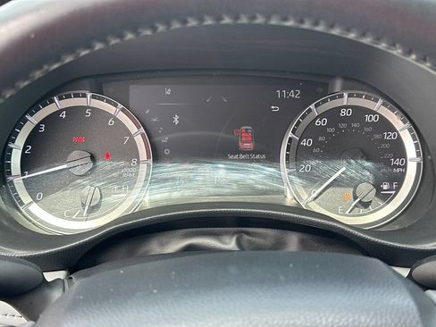 Used 2023 Toyota Highlander LE FWD image 28