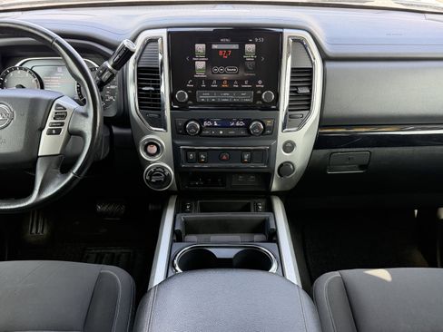 Used 2021 Nissan Titan SV w/ SV Convenience Package AWD/4WD image 15