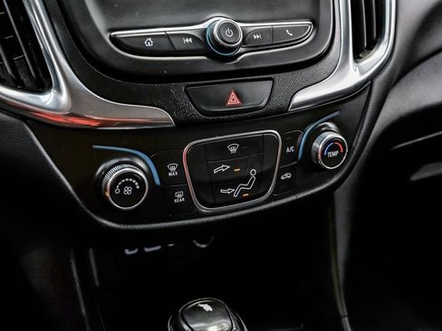 Used 2021 Chevrolet Equinox LT w/ LPO, Cargo Package image 31