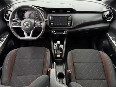 Used 2020 Nissan Kicks SR image 11