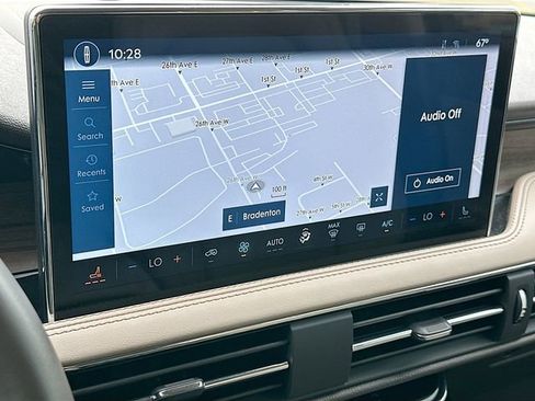 Used 2024 Lincoln Corsair Grand Touring image 13