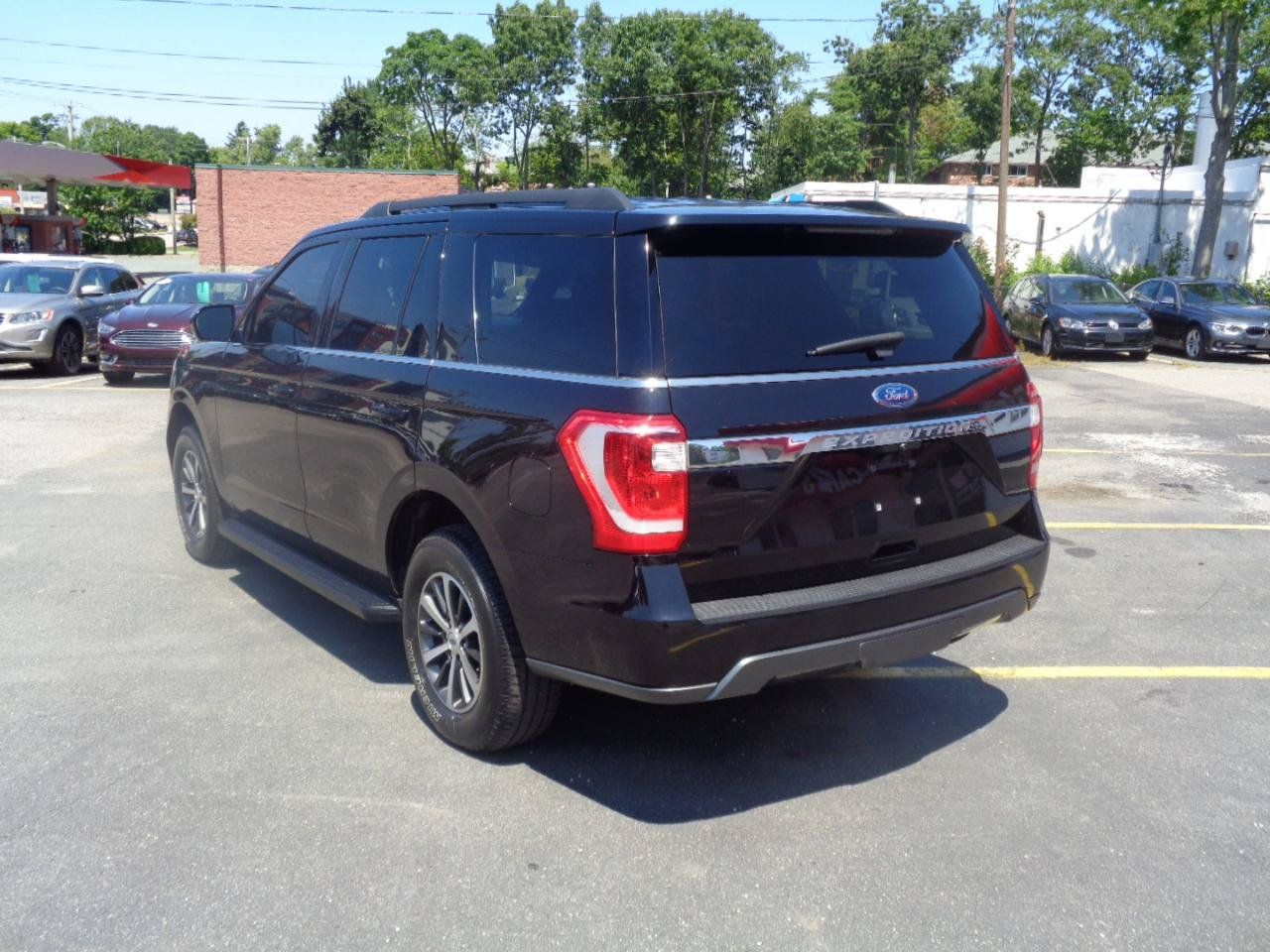 Used 2021 Ford Expedition XL AWD/4WD image 4