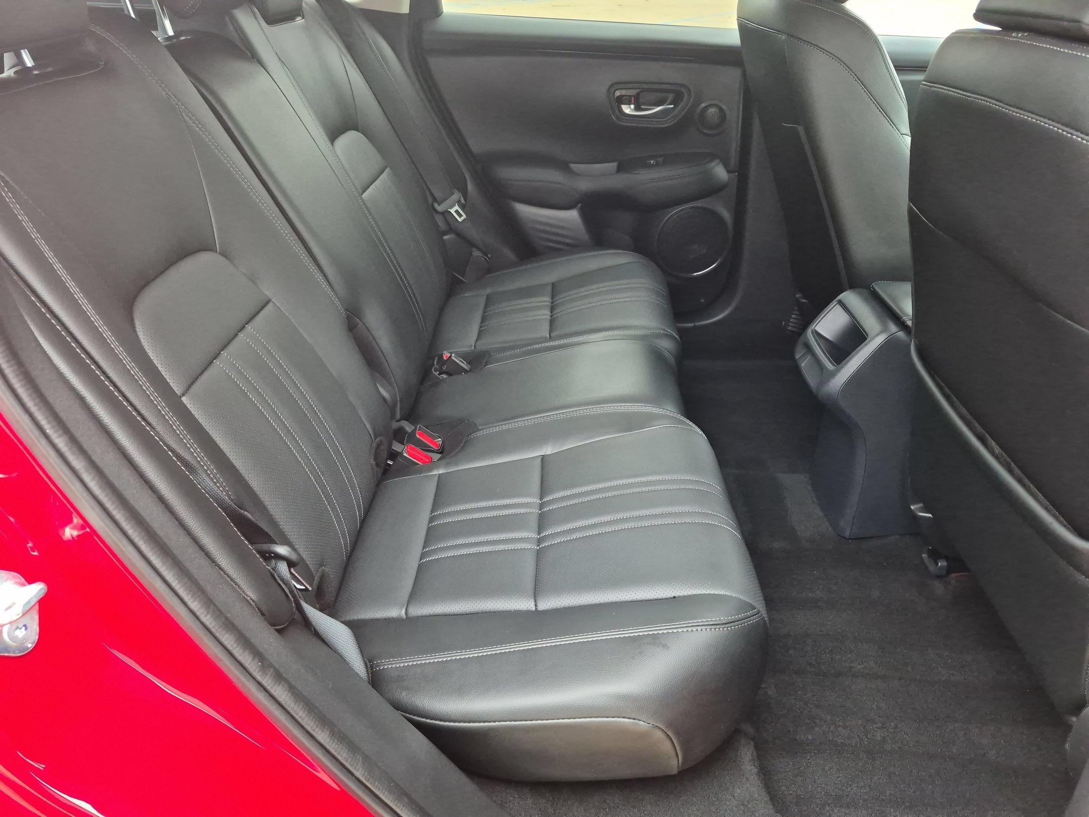 Certified 2025 Honda HR-V EX-L image 30
