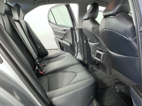 Used 2024 Toyota Camry SE FWD image 12