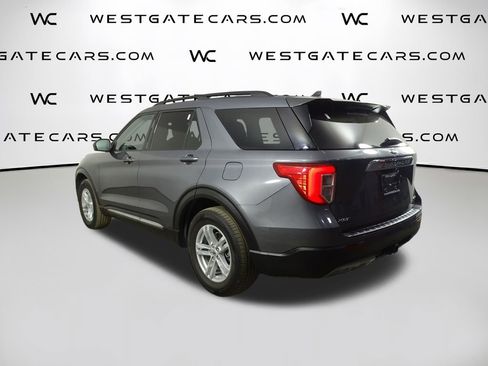 Used 2021 Ford Explorer XLT w/ Equipment Group 202A image 5