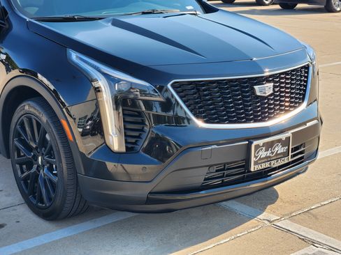 Used 2023 Cadillac XT4 Sport w/ LPO, Onyx Lite Package FWD image 12