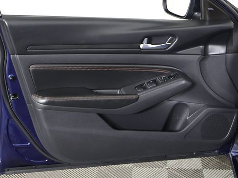 Used 2022 Nissan Altima 2.0 SR image 22