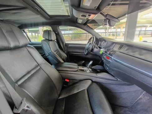 Used 2012 BMW X6 M image 46