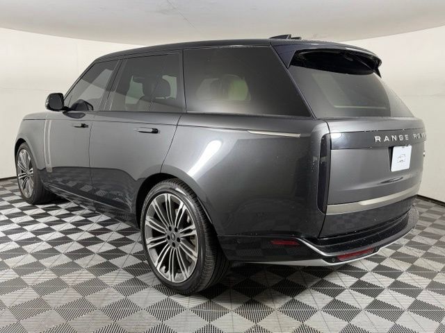 Used 2023 Land Rover Range Rover SE AWD/4WD image 4