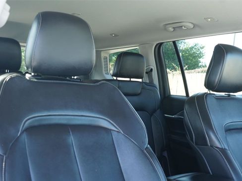 Used 2021 Jeep Grand Cherokee L Limited AWD/4WD image 30