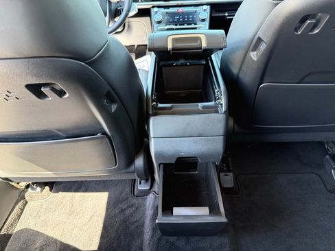 Certified 2025 Hyundai Santa Fe SEL image 23