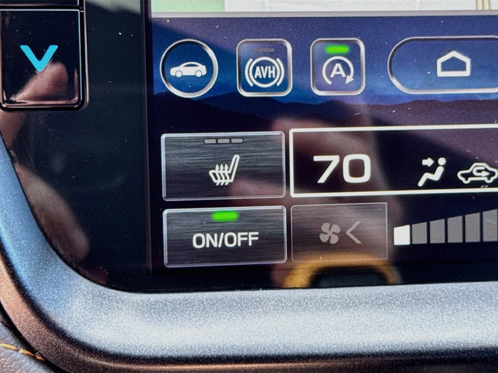 Certified 2025 Subaru Outback Wilderness AWD/4WD image 19