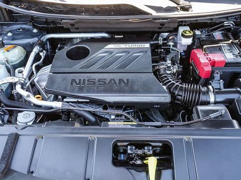 Used 2025 Nissan Rogue SV FWD image 28