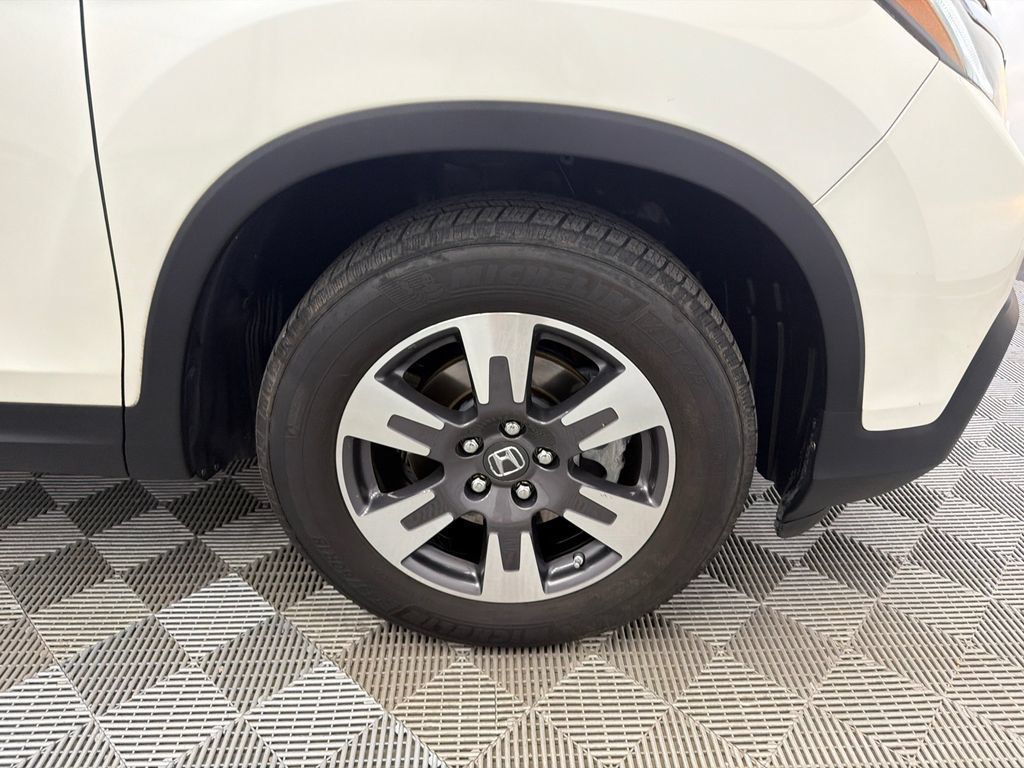 Used 2017 Honda Ridgeline RTL-T image 13