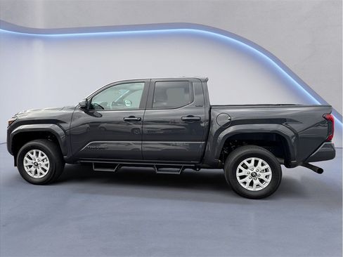 Used 2025 Toyota Tacoma SR5 RWD image 3
