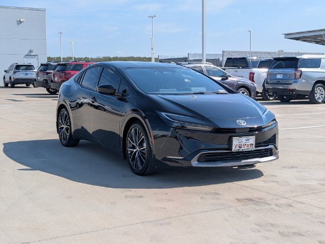 Used 2024 Toyota Prius XLE FWD image 7