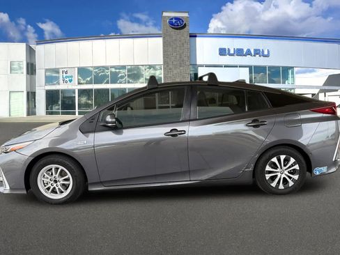 Used 2021 Toyota Prius Prime Limited FWD image 9