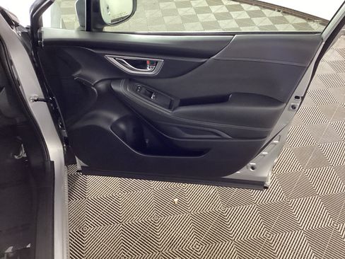 Used 2019 Subaru Forester Premium AWD/4WD image 9