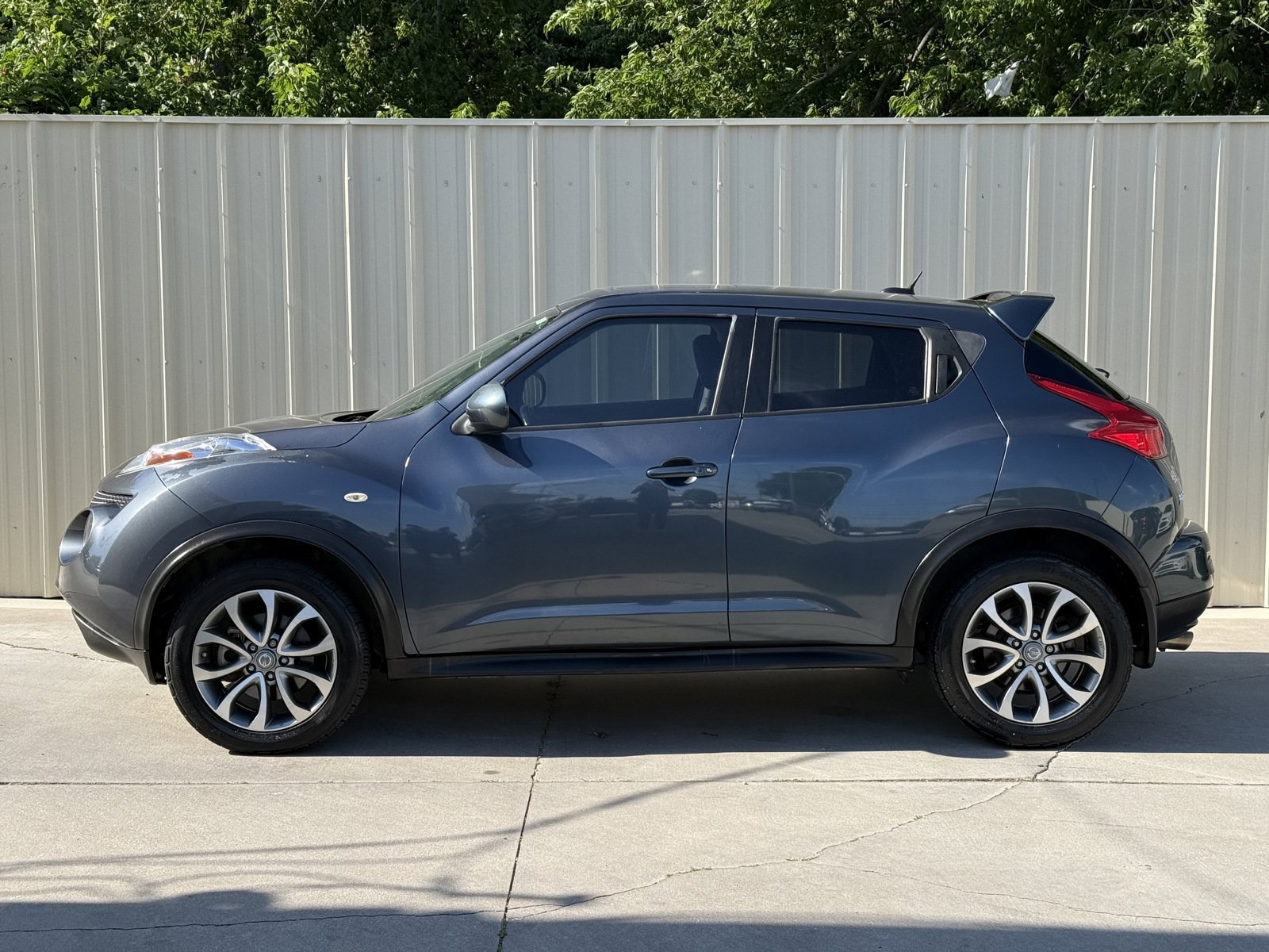 Used 2013 Nissan Juke SL FWD image 8