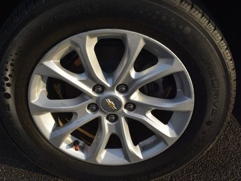 Used 2019 Chevrolet Equinox LS AWD/4WD image 40