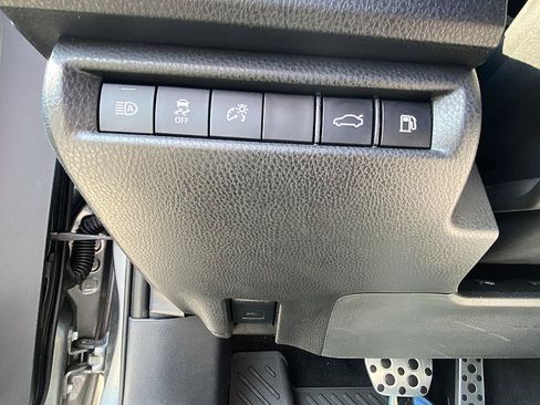 Certified 2025 Toyota Camry SE FWD image 22