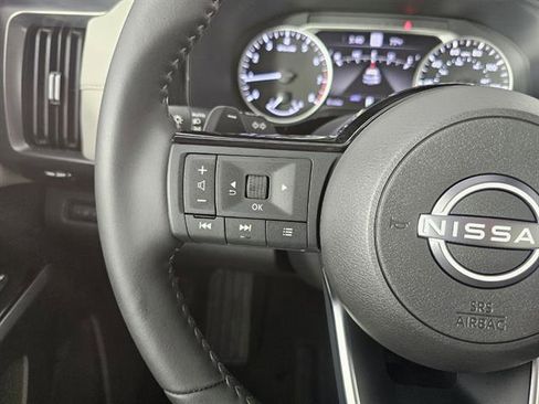 New 2025 Nissan Pathfinder SL image 30