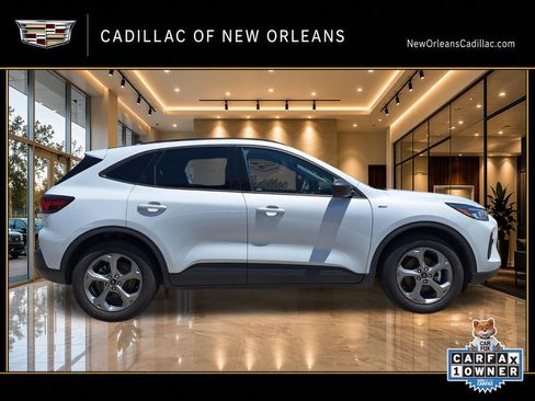 Used 2025 Ford Escape ST-Line FWD image 2