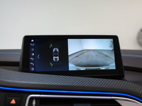 Used 2019 BMW i8 image 51