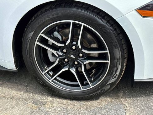 Used 2022 Ford Mustang Premium RWD image 7