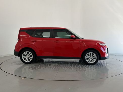 Used 2020 Kia Soul LX FWD image 8