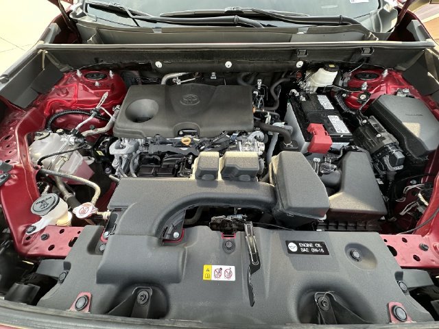Used 2025 Toyota RAV4 LE FWD image 28