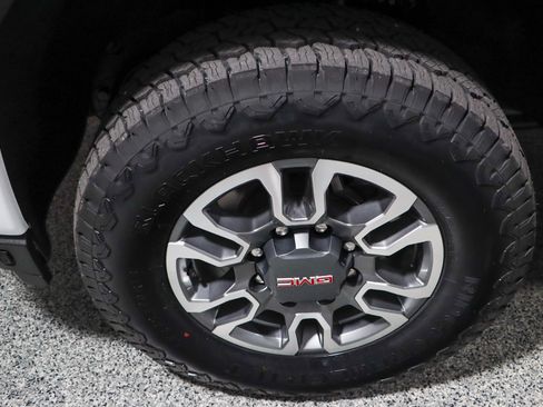 Used 2023 GMC Sierra 2500 AT4 w/ Gooseneck/5TH Wheel Package AWD/4WD image 11
