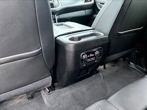 Used 2021 Chevrolet Suburban LT w/ LT Signature Package image 25