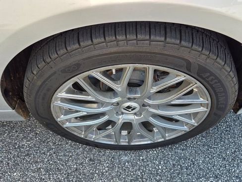 Used 2019 Ford Fusion SE FWD image 5