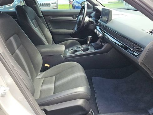 Used 2025 Honda Civic Sport image 15