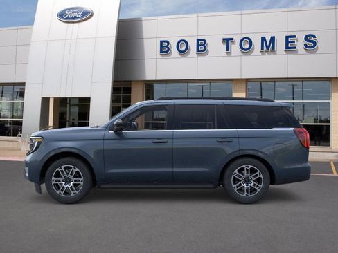 New 2025 Ford Expedition Active image 3