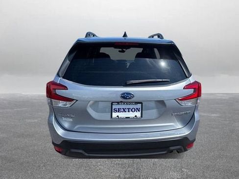 Used 2024 Subaru Forester Premium AWD/4WD image 9