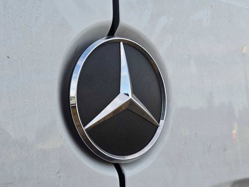 Used 2025 Mercedes-Benz Sprinter 2500 image 21