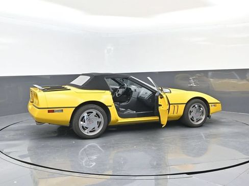 Used 1990 Chevrolet Corvette Convertible RWD image 26