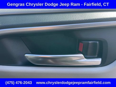 Used 2021 Toyota RAV4 XLE w/ Convenience Package AWD/4WD image 16