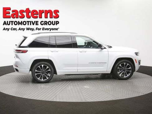 Used 2022 Jeep Grand Cherokee Overland AWD/4WD image 48
