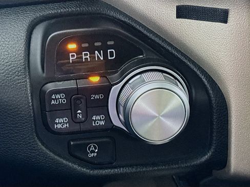 Used 2022 RAM 1500 Laramie AWD/4WD image 16