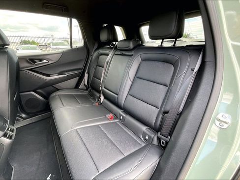Used 2026 Chevrolet Equinox LT w/ Convenience Package II FWD image 33